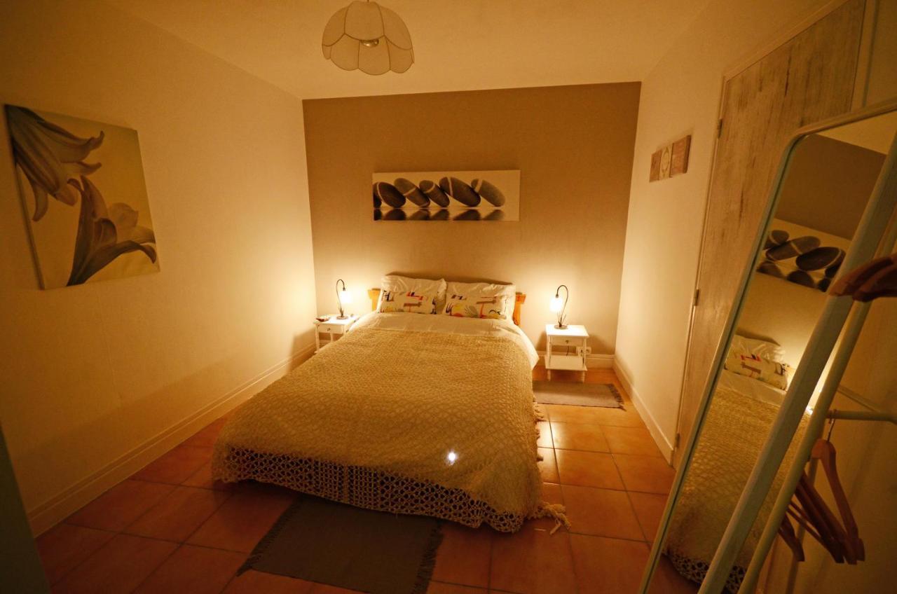 La Petite Soixante Deux Bed & Breakfast Le Lonzac Bilik gambar